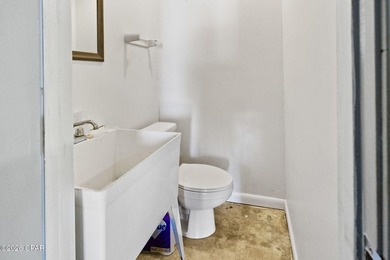 Outstanding mixed-use commercial opportunity located in the - photo 8