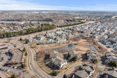 Wonderful end unit in a neighborhood adjacent to Eagle Valley - photo 49