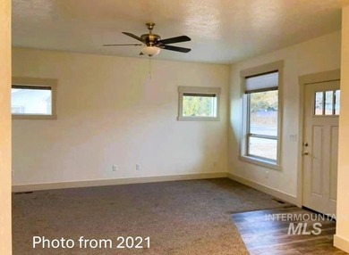 Discover a great investment opportunity in Bruneau, Idaho! This - photo 5