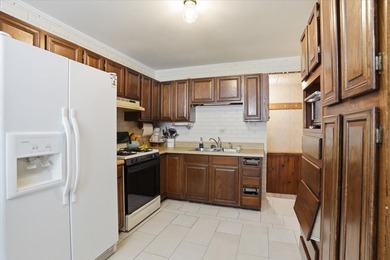 Immaculate in town ranch on a rare double lot. This beautifully - photo 8