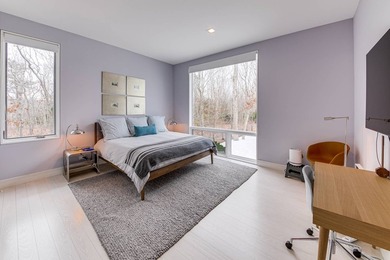 This beautifully crafted, extraordinary private and quiet Modern - photo 13