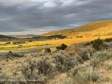 Nestled along the pristine White River just 11 miles west of - photo 9