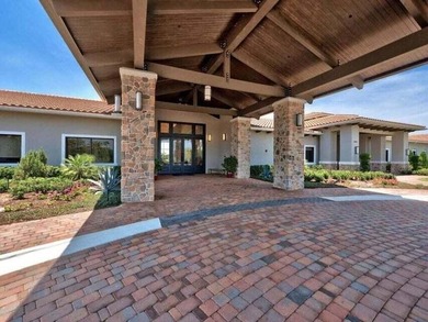 Lakefront pool home featuring 3 bedrooms + den, and 3 full baths - photo 32