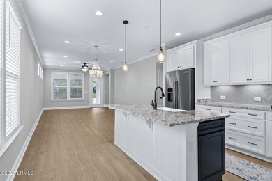 Discover this like-new, upgraded Hallmark home in Sun City - photo 5