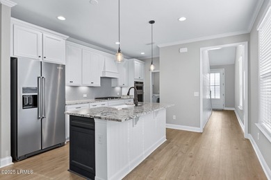 Discover this like-new, upgraded Hallmark home in Sun City - photo 6
