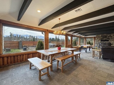 Mid-Century Rustic Charm Meets Modern Luxury! This beautifully - photo 9