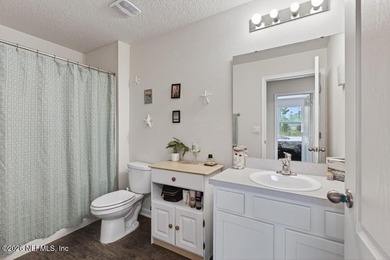 River Glen Beaut! Welcome to this beautifully designed 4-bedroom - photo 21