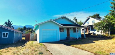 Strait Juan de Fuca  Home Active Under Contract in Port Angeles Washington