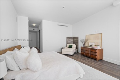 THIS IS A DREAM ! Magnificent Unit With Direct Ocean - photo 25