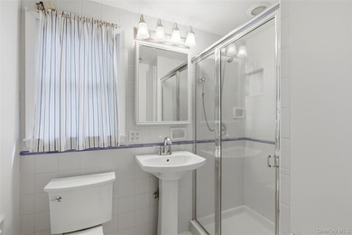 Welcome to this beautifully maintained 4 bedroom, 2 bath - photo 26