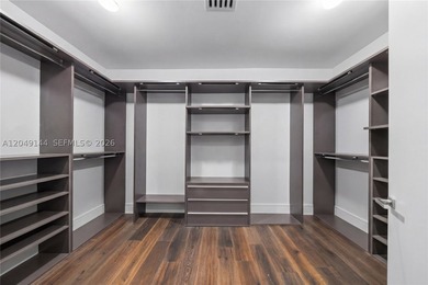 THIS IS A DREAM ! Magnificent Unit With Direct Ocean - photo 32
