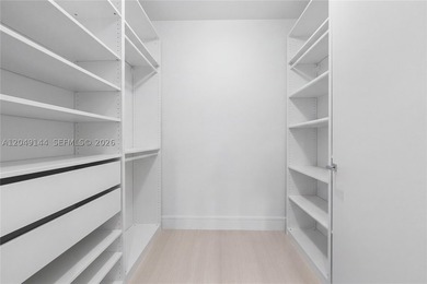 THIS IS A DREAM ! Magnificent Unit With Direct Ocean - photo 37