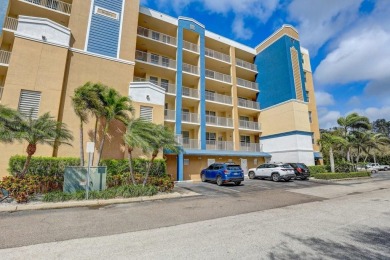 (private lake, pond, creek) Condo For Sale in Largo Florida