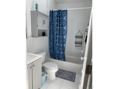 Cozy 3 room house. 2 bedroom 1 bathroom, Bungalow. Updated - photo 6