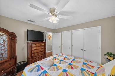 Lake Palestine Waterfront Retreat! Escape to the lake and enjoy - photo 17