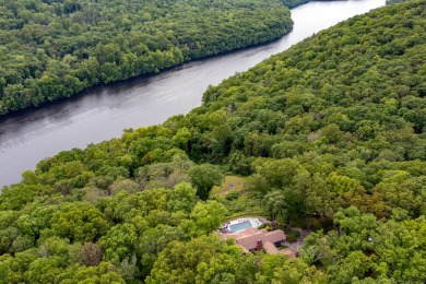 (private lake, pond, creek) Home For Sale in Bridgewater Connecticut