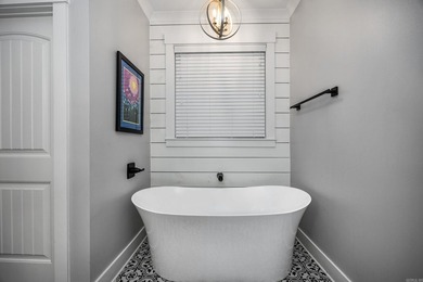 Beautiful custom home built by Alan Schrader in the desirable - photo 22
