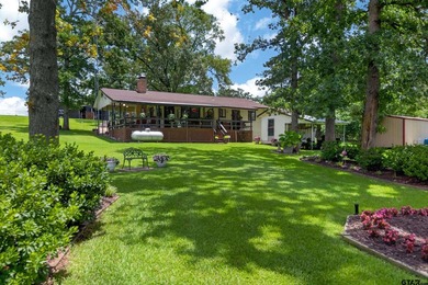 Lake Palestine Waterfront Retreat! Escape to the lake and enjoy - photo 25