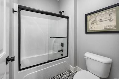 Beautiful custom home built by Alan Schrader in the desirable - photo 27