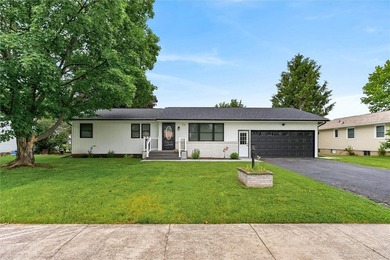 Welcome to 20 Flamingo Dr in Gates, fully renovated ranch-style - photo 1