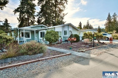 Welcome to your serene retreat in Parkwood Estates, a peaceful - photo 1