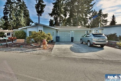 Welcome to your serene retreat in Parkwood Estates, a peaceful - photo 2