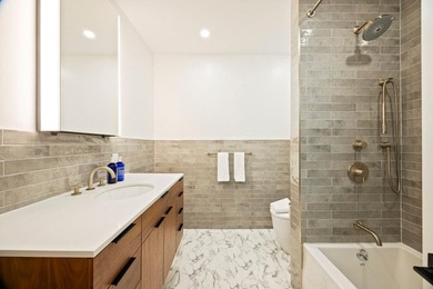 391 Manhattan Avenue A masterfully renovated South Harlem - photo 6