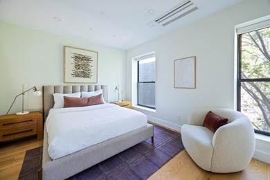 391 Manhattan Avenue A masterfully renovated South Harlem - photo 8