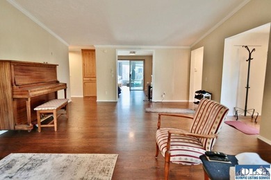 Welcome to your serene retreat in Parkwood Estates, a peaceful - photo 9