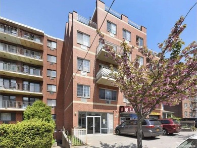 East River Condo Sale Pending in Flushing New York