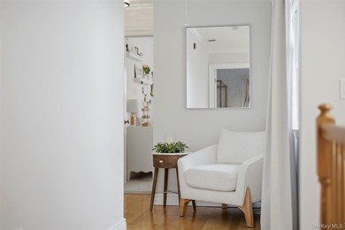 Welcome to 84 Erik Drive, a beautifully updated Devon end unit - photo 14