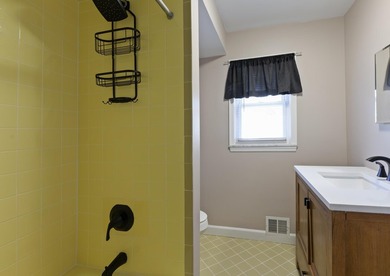 Nestled on one of the most sought-after blocks in Bayonne, this - photo 21