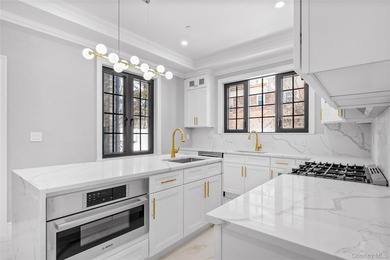 This exquisite corner-lot residence in prime Bayside features a - photo 21