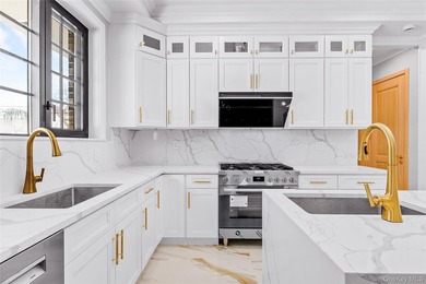 This exquisite corner-lot residence in prime Bayside features a - photo 22