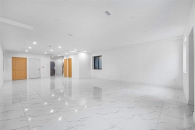 This exquisite corner-lot residence in prime Bayside features a - photo 33