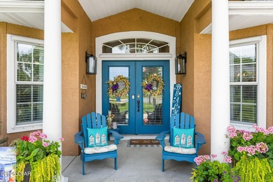 Nestled in a quiet cul-de-sac just off North Lagoon Drive, this - photo 3