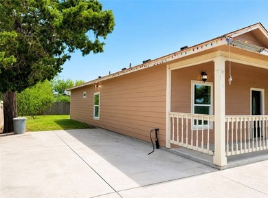 Great opportunity in an unbeatable location! Built in 2021! This - photo 15