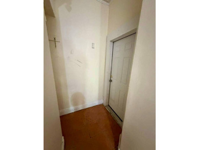Welcome to 406 Chestnut St, a spacious 5-bedroom, 3-bath Single - photo 7