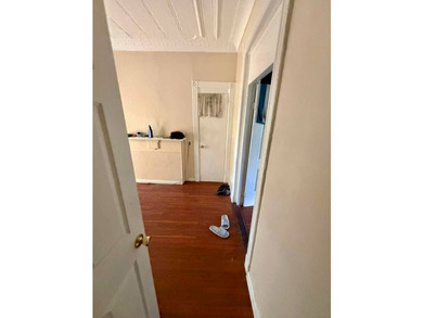 Welcome to 406 Chestnut St, a spacious 5-bedroom, 3-bath Single - photo 8