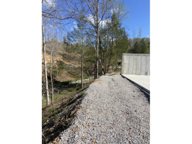 Lake Lot Off Market in East Bernstadt, Kentucky