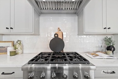 Welcome to The Alder at Valor, where modern design meets the - photo 13