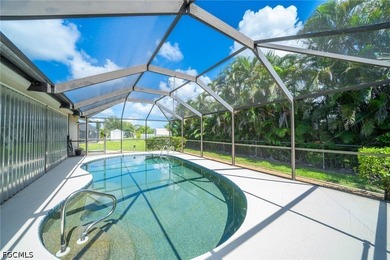 ESTATE SALE well-maintained 3-bedroom, 2-bath POOL home offering - photo 15