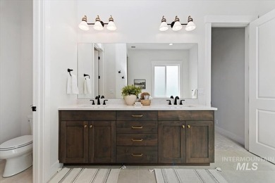 Welcome to The Alder at Valor, where modern design meets the - photo 22