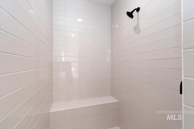 Welcome to The Alder at Valor, where modern design meets the - photo 26