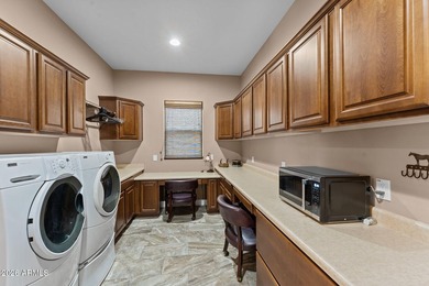 Welcome to refined desert living in the highly sought-after - photo 27