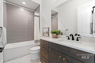 Welcome to The Alder at Valor, where modern design meets the - photo 31
