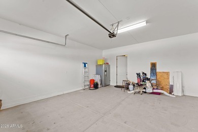 Welcome to refined desert living in the highly sought-after - photo 34