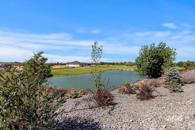 Welcome to The Alder at Valor, where modern design meets the - photo 37