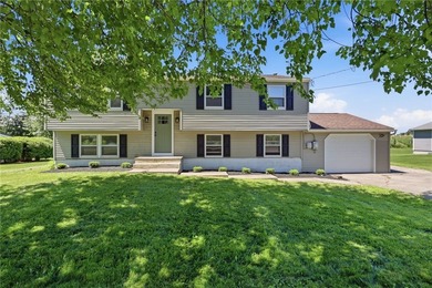Charming 4-bedroom, 2-bath country home backing to tranquil - photo 3