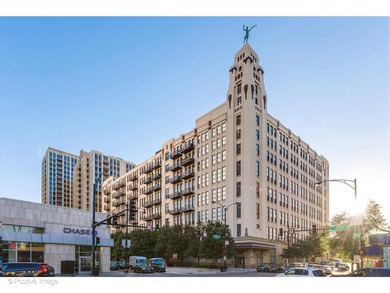 Discover this beautiful 2 BR/2 Bath split bedroom condo in River